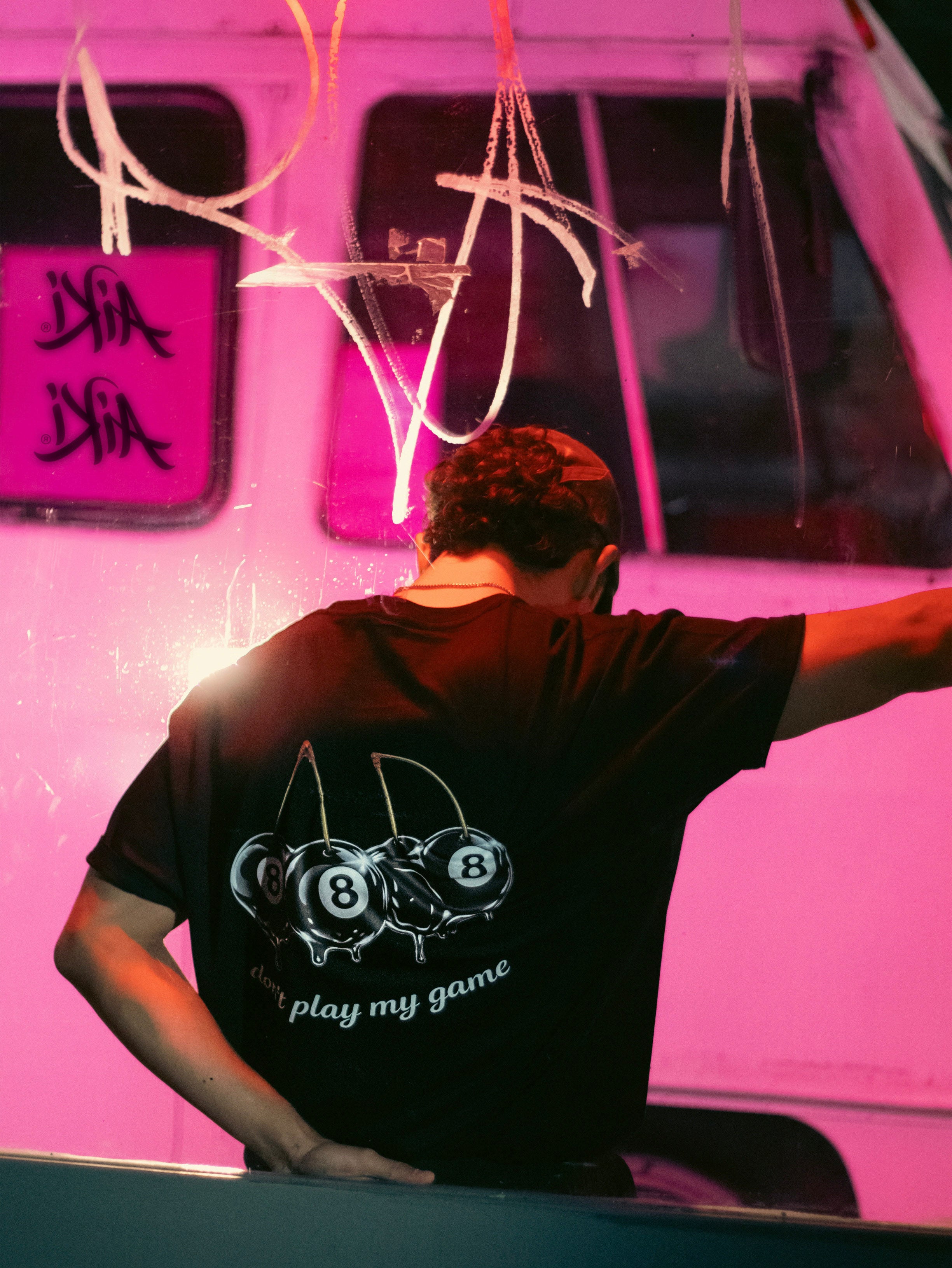 BALL 8 TEE BLACK